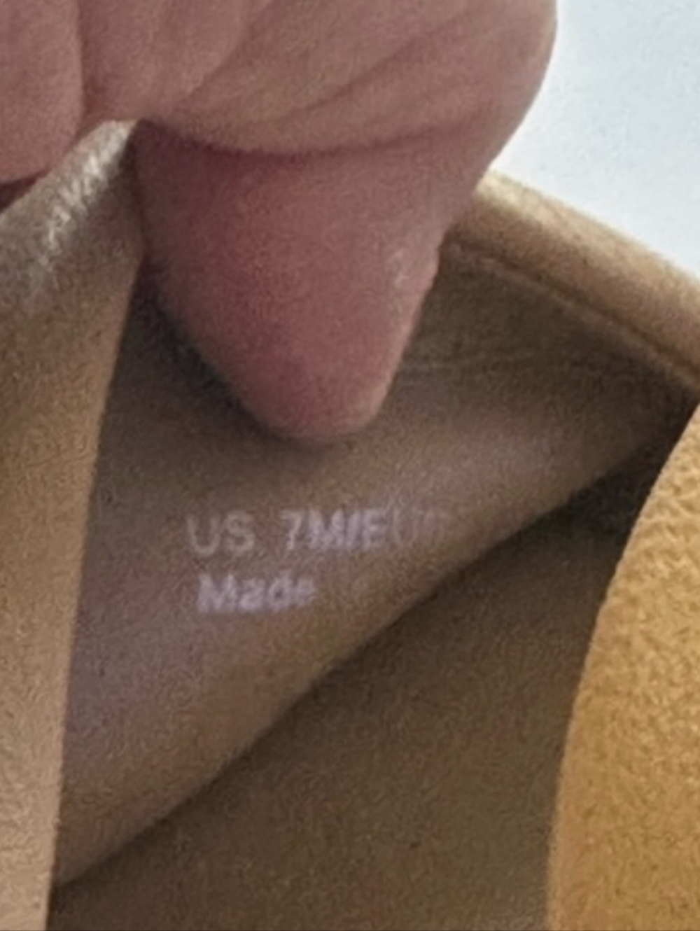 GUC Vince Bowie Lug Sole Sandals Tan 7 - Picture 5 of 5